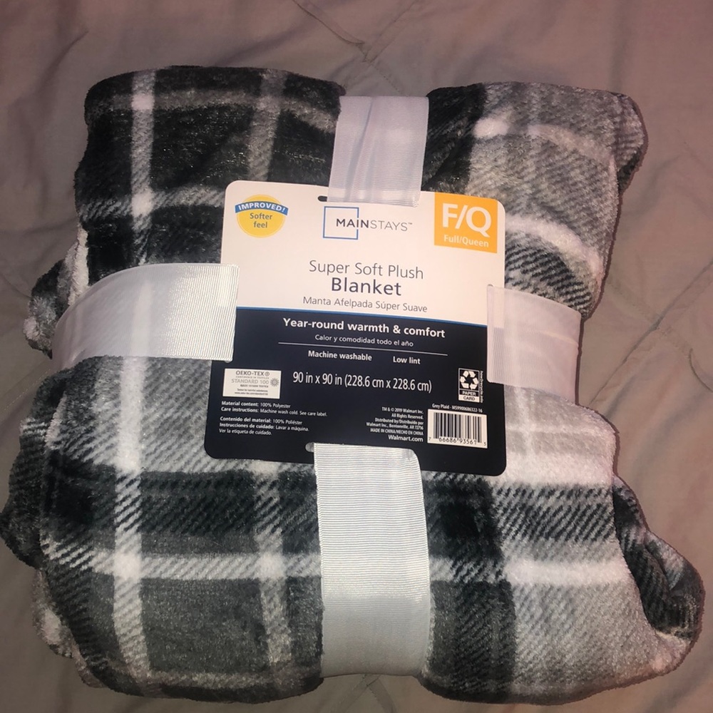 plush throw blanket!